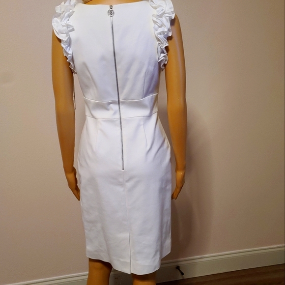 Size 4 Off-white sleeveless dress - Picture 5 of 10